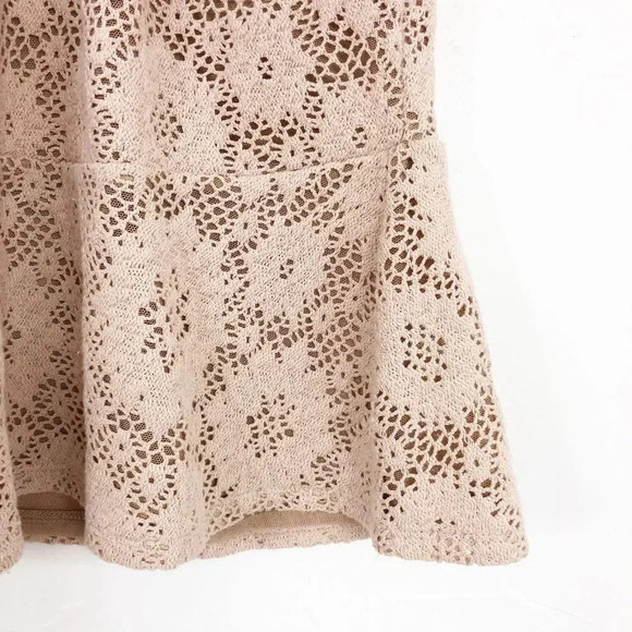 BCBGMaxAzria 'Annica' Crochet Halter Top Bare Pink EUC - Picture 5 of 9